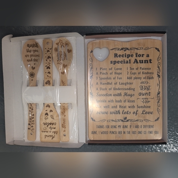 Other - Best Aunt Ever Engraved Wooden Cooking Utensils and Recipe Plaque Set